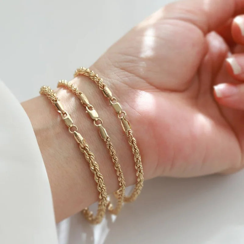 CLASSY TWIST ROPE BRACELET