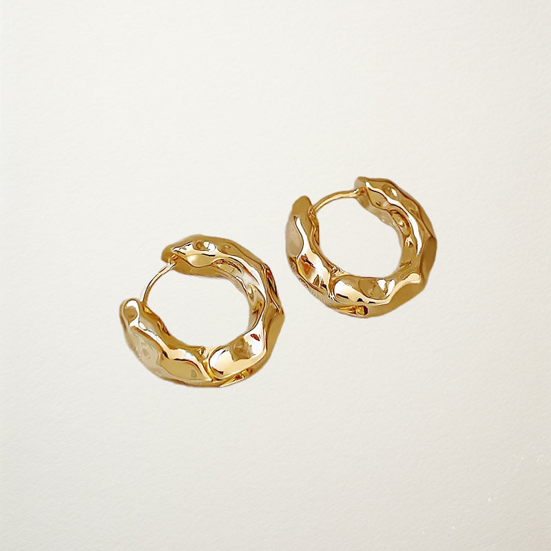 ELEGANT GEOMETRIC HOOP EARRINGS